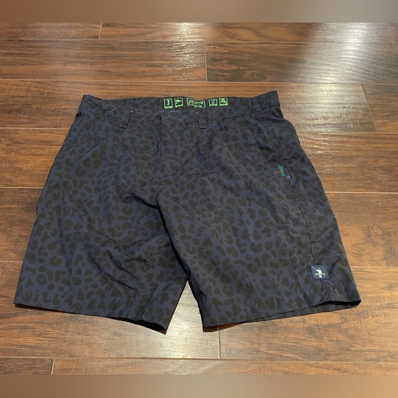 William Murray men’s sz 34 navy animal print - Picture 1 of 5